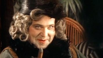 Парень поднял настроение сотруднице военной полиции