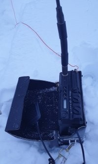 Да, всё верно не все мобильные сотовые.
Вот мобильная (носимая) - коротковолновая.
Фото: Мероприятие РГО в ЯНАО, январь 2024 г.