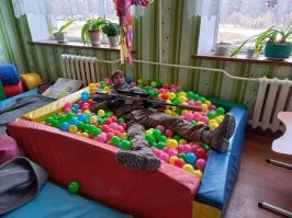 Ага... Ты про  разбомбленные детские садики и школы ещё расскажи....