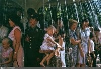 "У солдата выходной, пуговицы в ряд..."