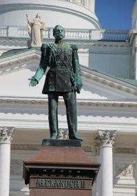 Подпись к памятнику:
Вы что творите? Как же так?

У меня одного сложилась такая ассоциация при виде этого памятника?