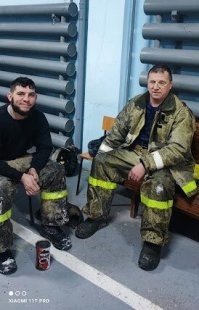 Сухих рукавов, Братья....

вчера... я справа...