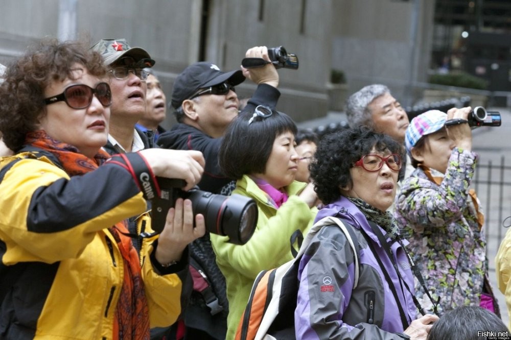 сами японские туристы тем временем в мире ..