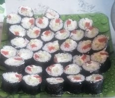 Нахер цветы, я вот дочурку поздравил, видно искренне счастлива, пока маленькая хорошо. А потом соцсети, реклама и подружки сделают из неё скорее всего обычную меркантильную особь, но я приложу все усилия что бы предотвратить эту деградацию.