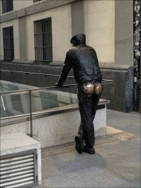 Памятнику Джульетты в Вероне туристы стерли грудь