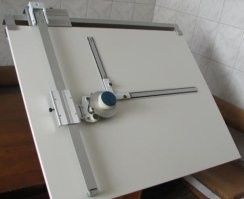 Раньше во всех советских конторах честно работали только 2 еврея -  Кульман и Ватман .