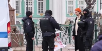 А Вам нравиться когда на Вас или Вашу собаку  натравливают питбуля, а менты не реагируют пока жареным не запахнет? Зато за лайк в интернете или за то что человек на улице с портретом кот Леопольда встал, они его в десятером задерживать едут.