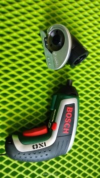 У меня для боша такая насадка, реально удобная штука, особенно когда много чего-то резать по длине.