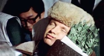 В Москве опоздавшие пассажиры бежали на посадку за автобусом, но сели не на тот самолёт