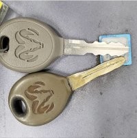 С таким успехом в замок зажигания можно пилку от ногтей засовывать  ))