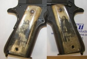 У солдат из разведки были пистолеты.