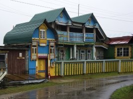 Добавлю немножко.
1.Дом народного Умельца М. И. Колохина. Иваново.
2. Дом купца Шорина. Гороховец.
3. Дом Козловых. Мстёра.