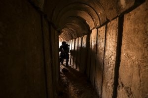 До арабов им ещё копать и копать... В смысле расти и расти. Там такие катакомбы нарыли.