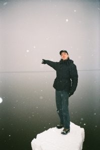 Пожалуйста, вот море. Белое.