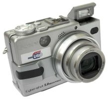 у меня из старья только этот живой остался. рука не поднимается выкинуть, ностальгия. режим найтшот - реально годный.