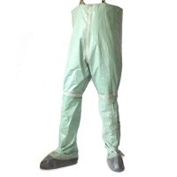 Некоторые женщины тоже любят рыбалку, но при этом хотят выглядеть красиво.