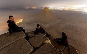 При желании и на пирамиду Хеопса можно забраться. Нет преград желающим исключительности..