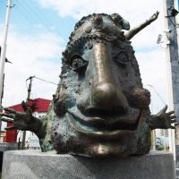 А как же памятник улыбке ))))