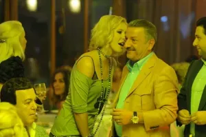 Баранов чуть не уснул пока говорил! Что с "Садоводом"!? Второй год уже обещают его прошерстить! Жители Капотни, вешаются от черножопых! Повторяется ситуёвина с "черкизоном", который Лужков 8 лет "ликвидировал"!