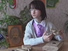 К ним перебрался подросший окраинский гений-изобретатель: