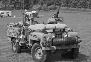 Единственный тип кузова в котором такое положение руля уместно .