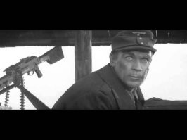 тупые, не понимают, что реквизит в кино это одно. а что там есть у военных это другое. есть на базе у киношников куча оружия второй мировой, и липили из него что получится. в США можно было просто купить оружие, у нас не было такого. есть много фильмов где переделывали, маскировали оружие.