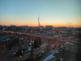 Дешево, сердито и вид из окон хороший.