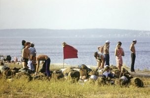 Нравилось ходить в походы, свежий воздух, обязательно у реки/озера. Палатки поставили, природа, рыбки наловили, королевскую уху обязательно. После вечером песни  у костра да винишко в ковше либо прямо в канистре по кругу.И никаких  Отдых для души.