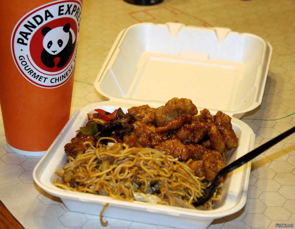Да он просто кретин.В прошлые выходные зашел в китайскую забегаловку «Panda Express».
Здоровенный трей с лапшой, острой курицей и свининой с овощами обошелся $14, включая газировку.
