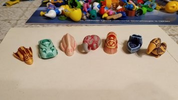 Игрушки из киндер-сюрприза. Трансформеры на минималках.