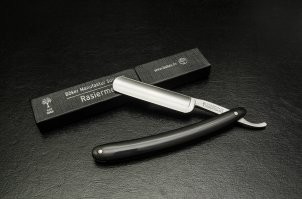 Предствавь себе, есть люди, которые и вот такими бреются. У моего друга знакомый такой. Хоть и хлопот больше, но бритьё заметно качественней - главное уметь.