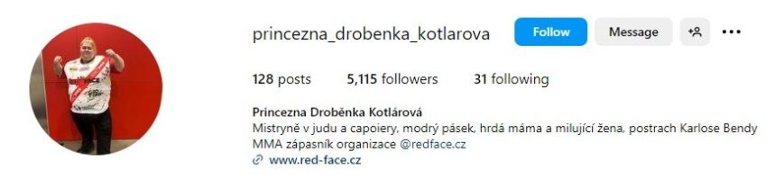 Блин, где ее видео с капоейра посмотреть? Если верить ее инстаграму, то она чемпион