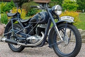 Оригинал симпатичнее был.
А вообще то хороший был мотик низкооборотный, для леса само то.