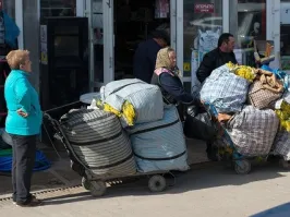 На рынке что-ли не был? В 90х и слона бы запихалии)))