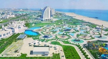 А чем россиянам пляжный курорт в Туркмении не угодил?
Во-первых: ближе, чем Корея;
Во-вторых: дешевле;
В-третьих: сервис не хуже чем в корейских отелях.
Сам уже не раз там отдыхал. Всё безупречно. К тому же там собраются построить искусственные острова как в Дубае.
Или вы не знали, что у вас под боком такая красота?
Сами зацените. Аваза. Каспийское море.