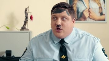 Белый маг из Питера накачался алкоголем и поднял на уши весь дом