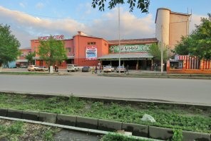 Кинотеатр в виде локомотива, построен в СССР, г. Актюбинск, в 1928-м году.