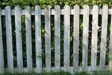 Расскажите ТСу что штакетник выглядит по-другому.
Примерно так.