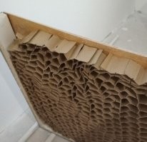 Столы из ИКЕЯ вообще из картона делают.