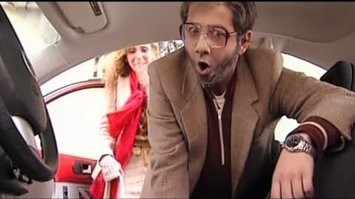В Лондоне лиса справила нужду на Ferrari