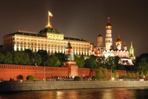 Московский кремль. Из него свысока смотрят на весь мир