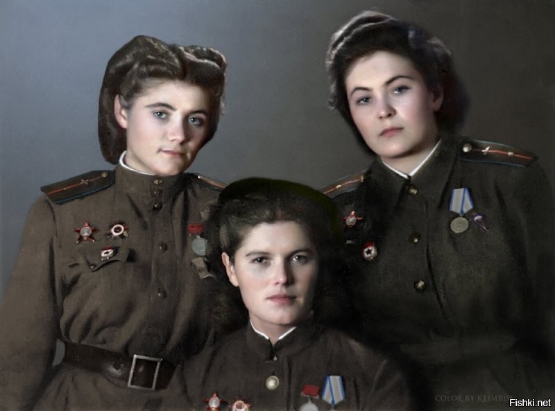 Какая красавица! Как и все эти девушки, воевавшие и не задумываясь отдававшие свои жизни за Родину :
