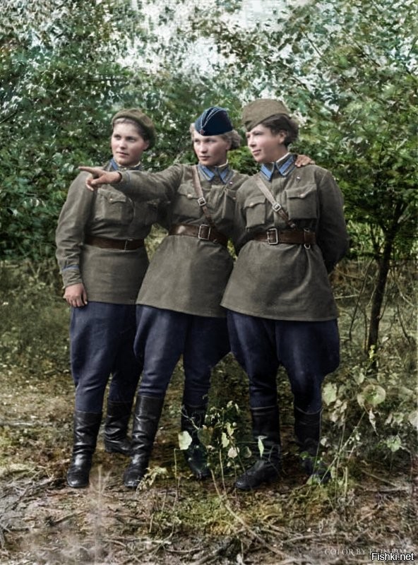 Какая красавица! Как и все эти девушки, воевавшие и не задумываясь отдававшие свои жизни за Родину :