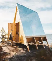 "Своеобразный дизайн". 
Ну, и чё тут такого? ТС, в первый раз увидел, что ли?