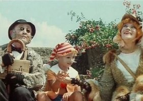 Ну, так-то, у нас были две экранизации: "Золотой ключик" (1939) и "Приключения Буратино" (1975). Первый фильм тоже был хорош. Но второй таки сняли.