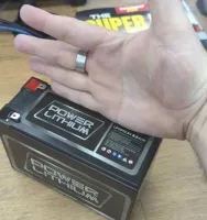 Если с башкой проблема то.... На каком автомобиле он видел такие клеммы ? Как он собирался подключить его к авто?