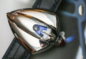 Спёрли у Битюни модель. Правда те 150-200 тыш баксов, а эти всего 1500.