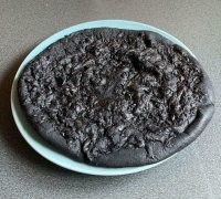 Вы попробуйте объяснить как можно было 10 часов разогревать пиццу в духовке?
1) Почему она непревратилась в пепел, а выглядит так:

2) Цел ли дом после 10-часовой прожарки?