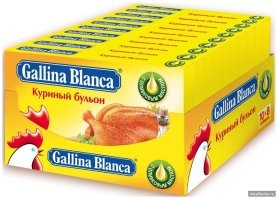 Петух внезапно напал на хозяйку