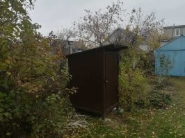 Скажи пожалста, какие все избалованные! Из дому им, видите ли, чижало выйти, штоб до нужника прогуляцца! Горшок им под кровать подавай!